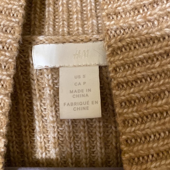 H&M Turtleneck Sweater - Picture 4 of 4